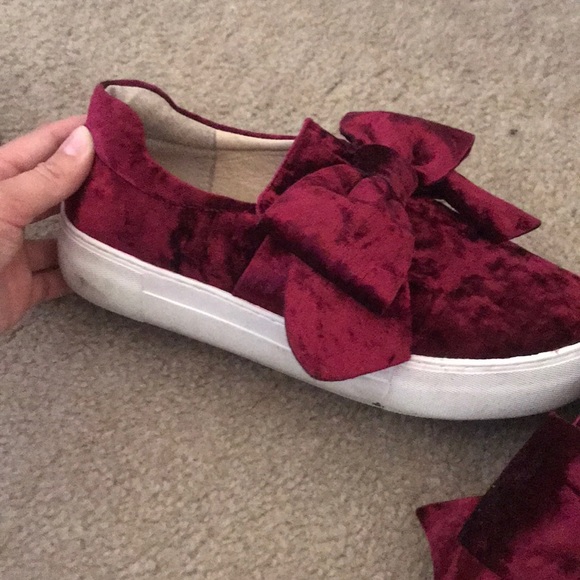 Red velvet sneaker j slides - Picture 2 of 2